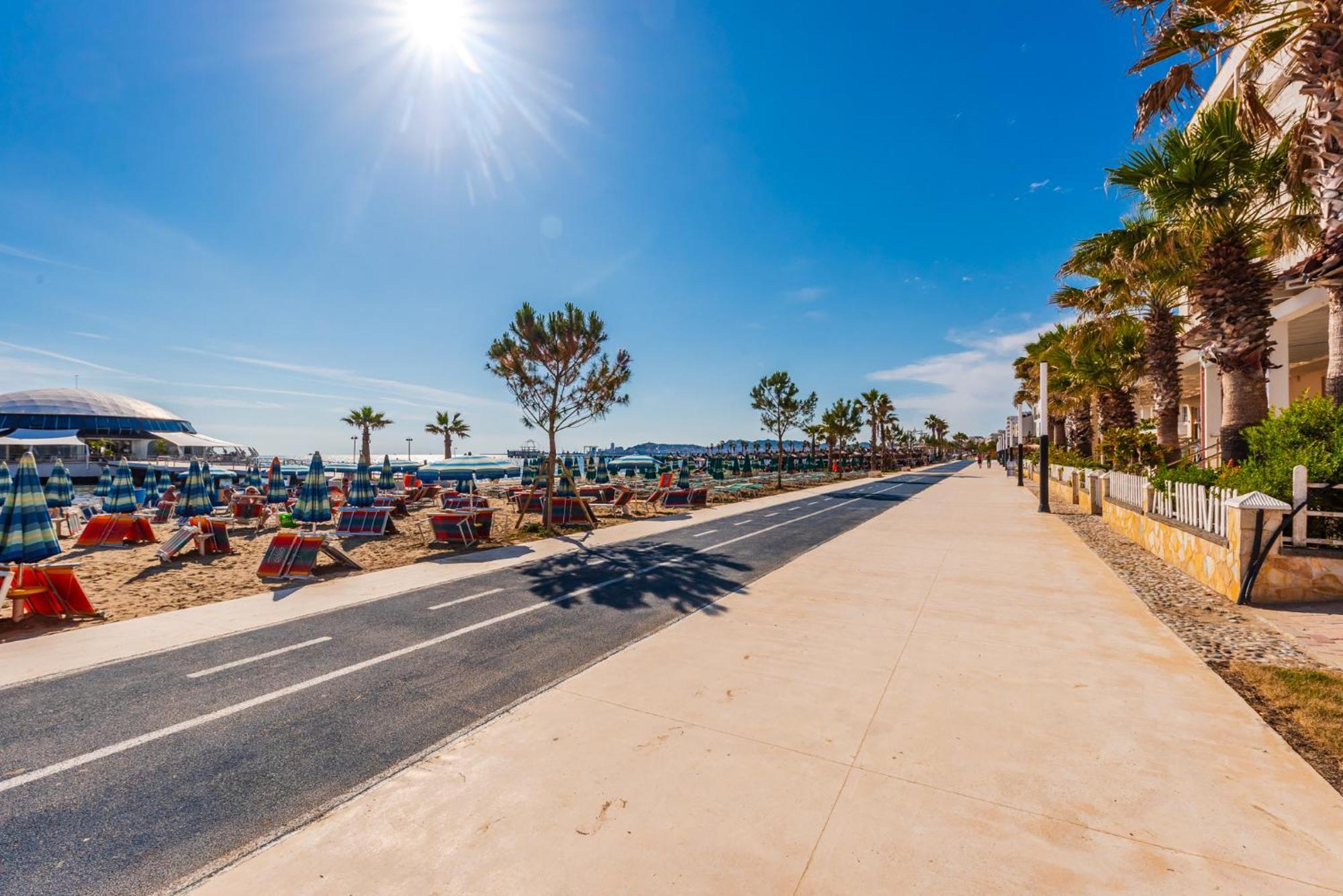Sea View Apartments Eldo Durrës Buitenkant foto