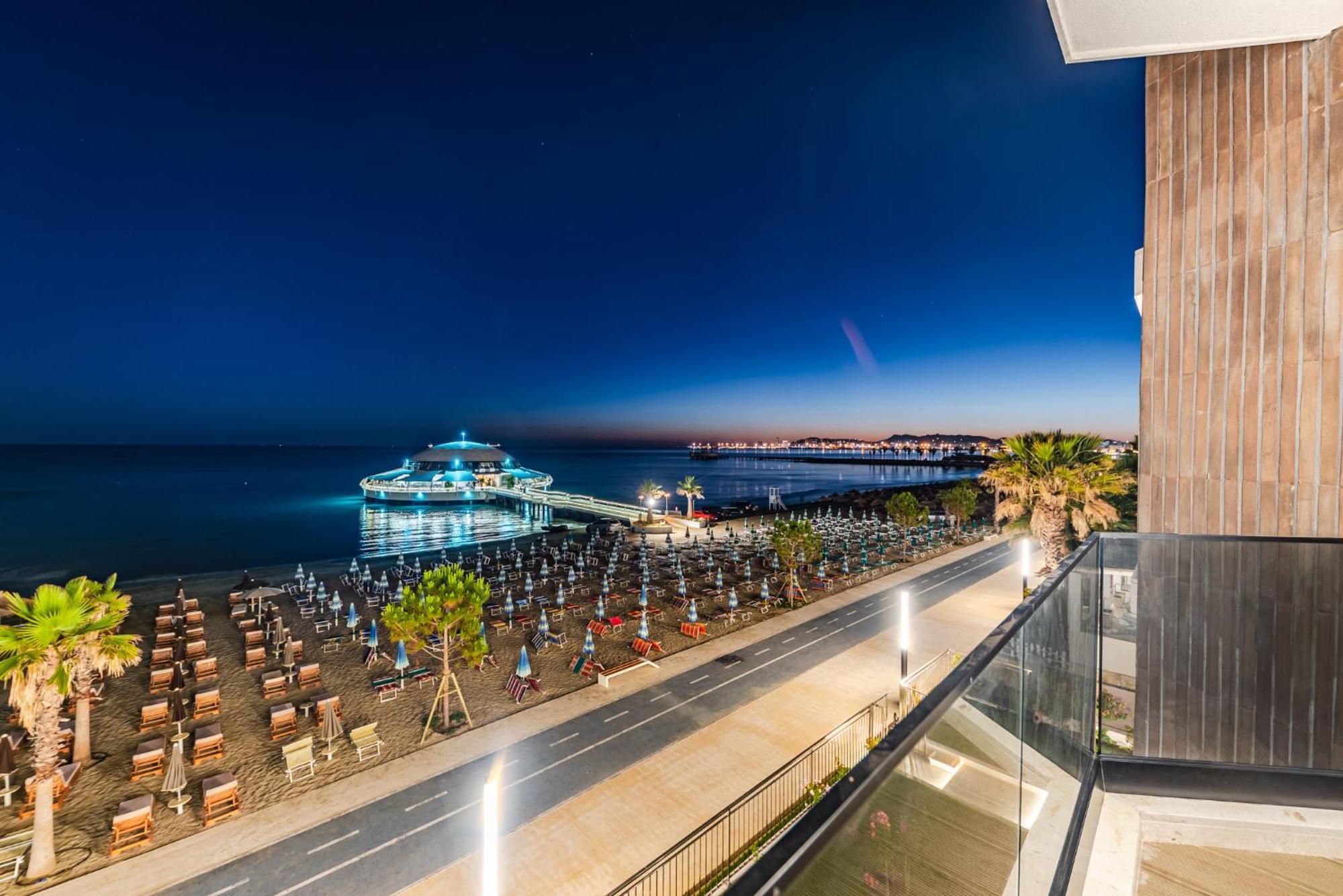 Sea View Apartments Eldo Durrës Buitenkant foto